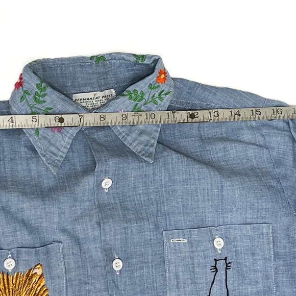 Vintage 1970s Chambray Button Down Shirt | Embroidered Floral + Cats Women's M/L - Picture 10 of 13
